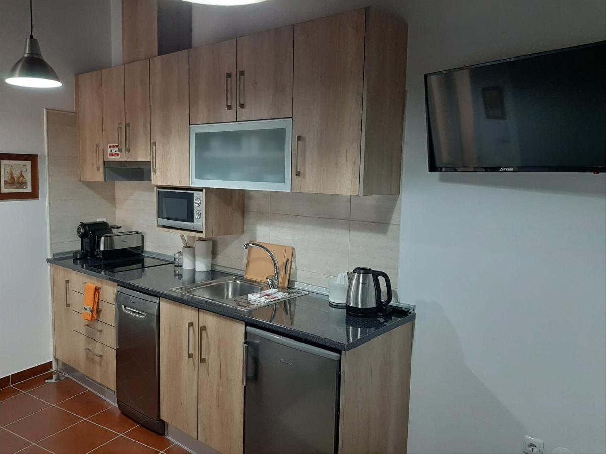 Alojamento Ferreira - Apartamento C Apartment ซังติอาโก โด กาเซ็ง ภายนอก รูปภาพ